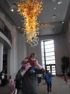 Matt & George shring fruit snacks atthe Weidner.